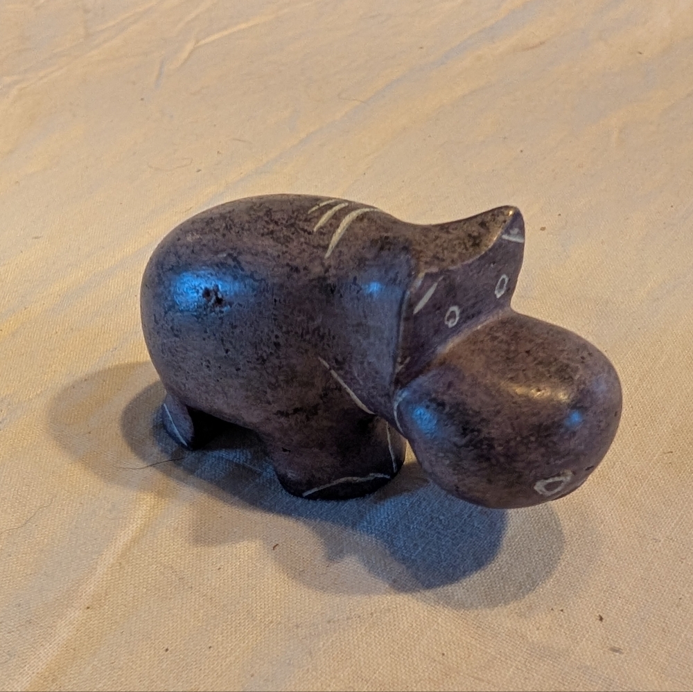 2/20$ Handcrafted Dark Purple Soapstone hippo Hippo Figurine - Home Accents